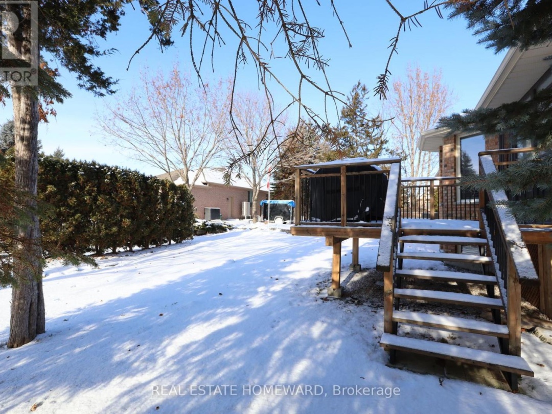 69 ISLAND BAY DRIVE W, 