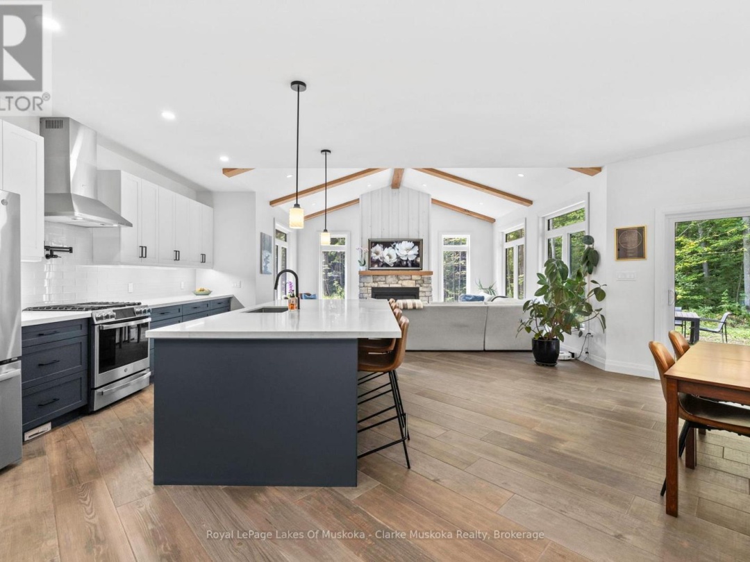 3278 RUSSELL DRIVE, 