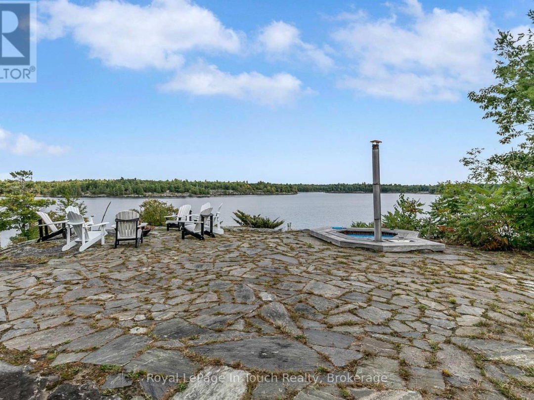 8 B686 DERBYSHIRE, Georgian Bay