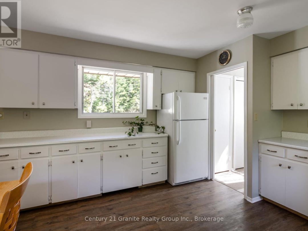 733 BOBCAYGEON ROAD, 