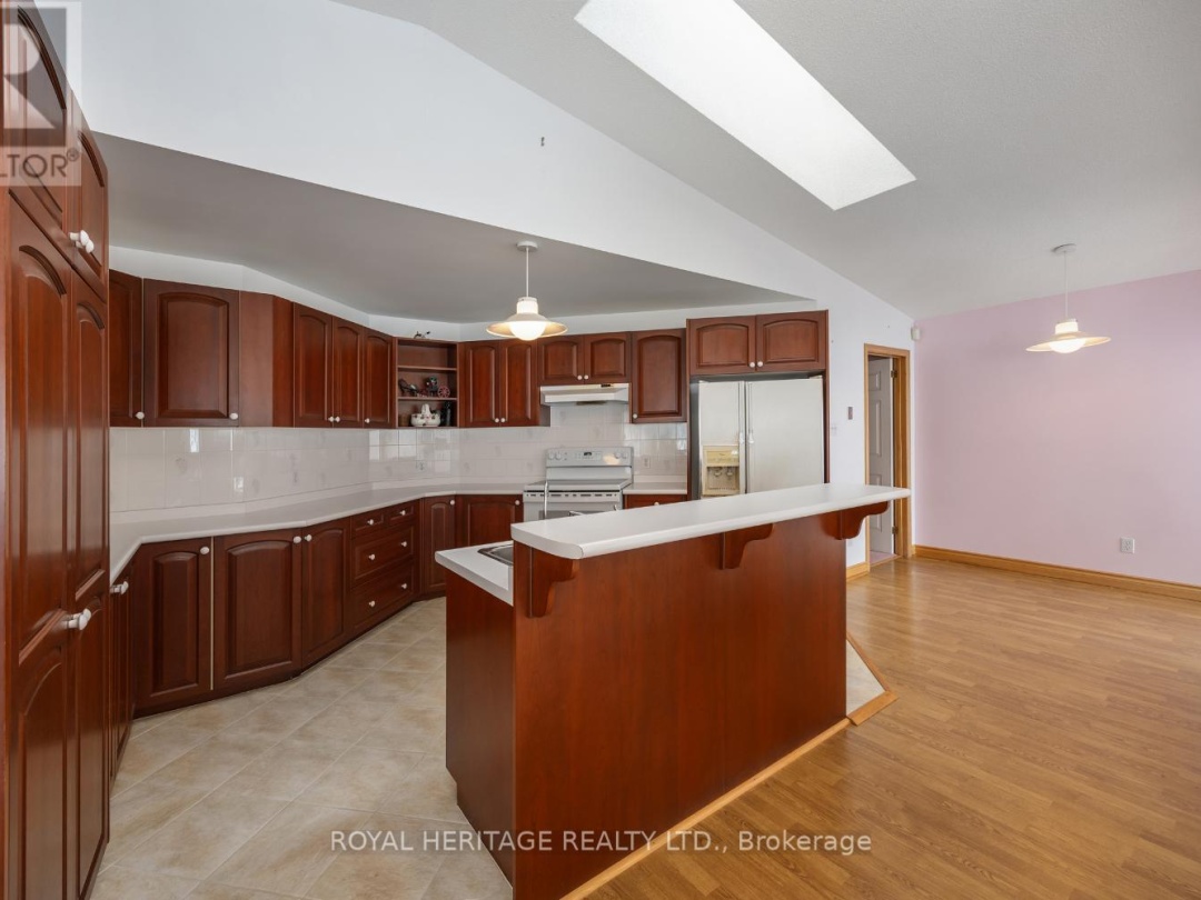 31 WELLINGTON STREET, 