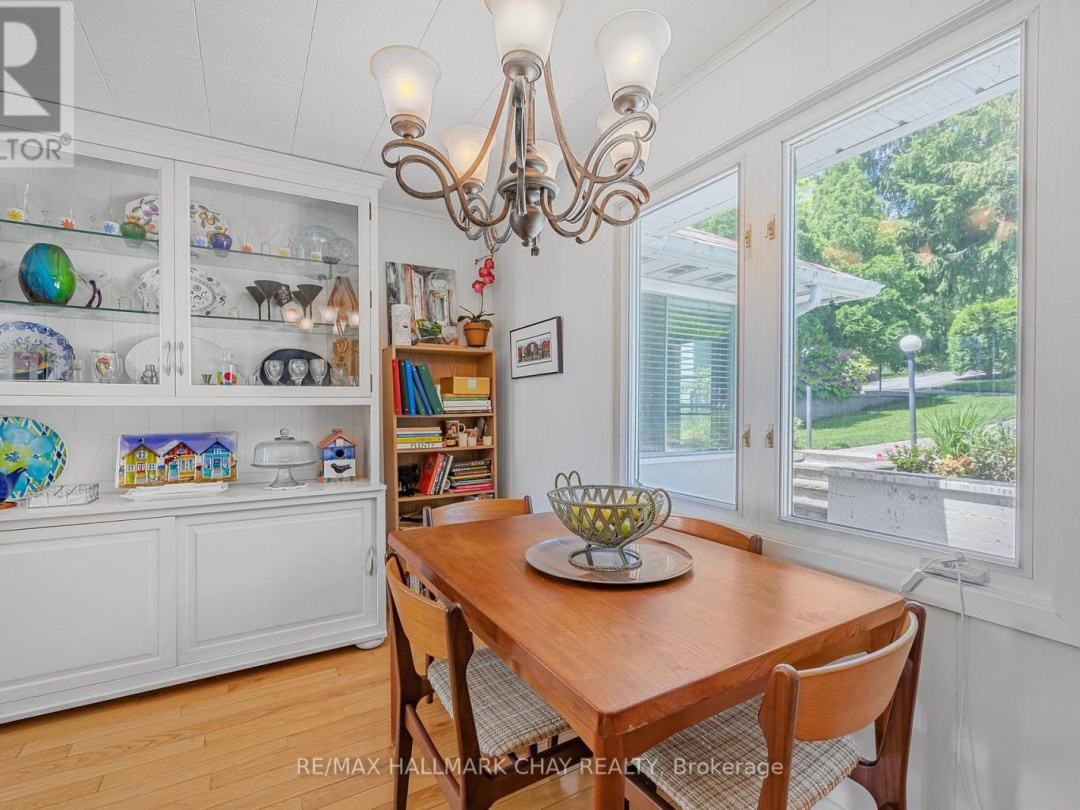 1125 WOODLAND DRIVE, Lake Simcoe