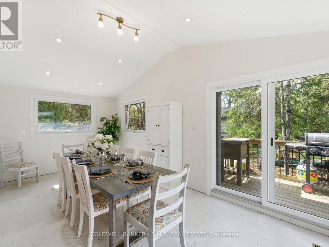 63 LITTLE SILVER LAKE WAY, Little Silver Lake