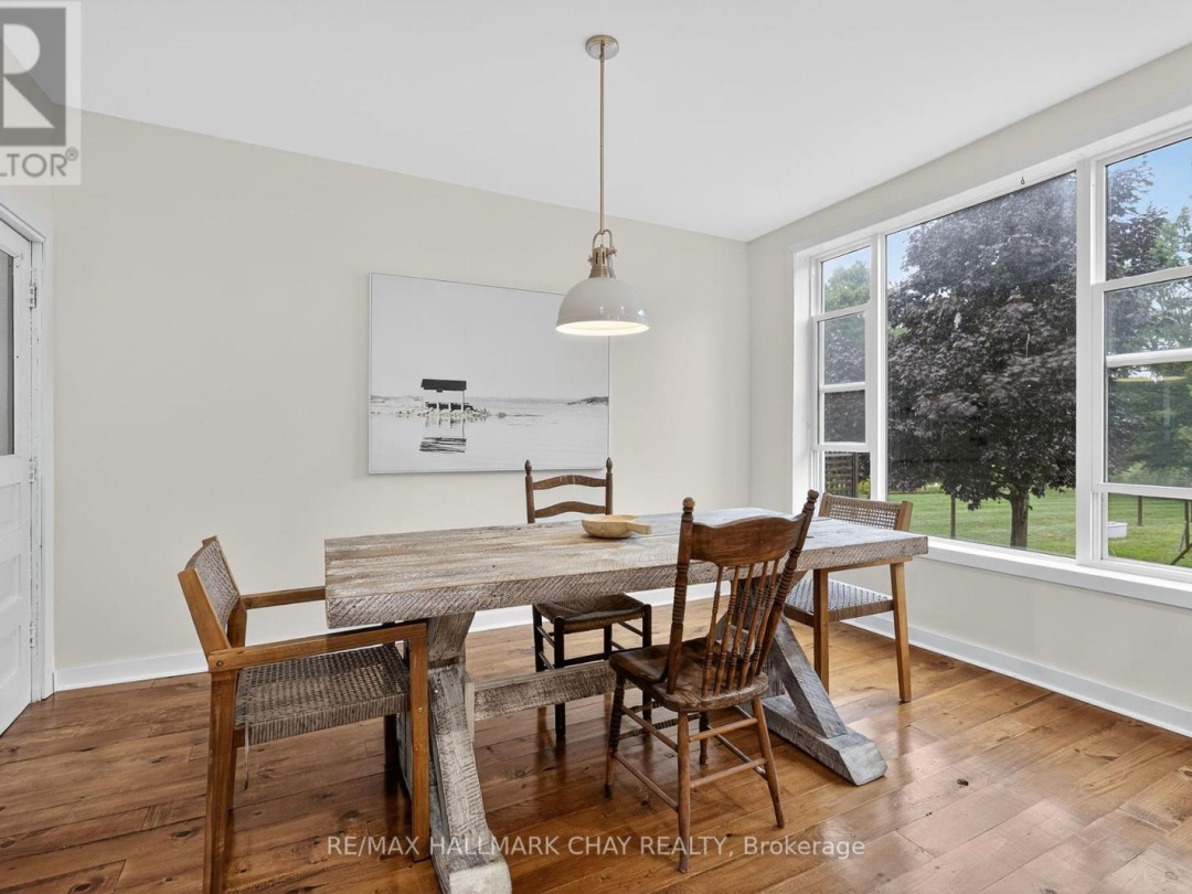 400 PETER STREET N, 