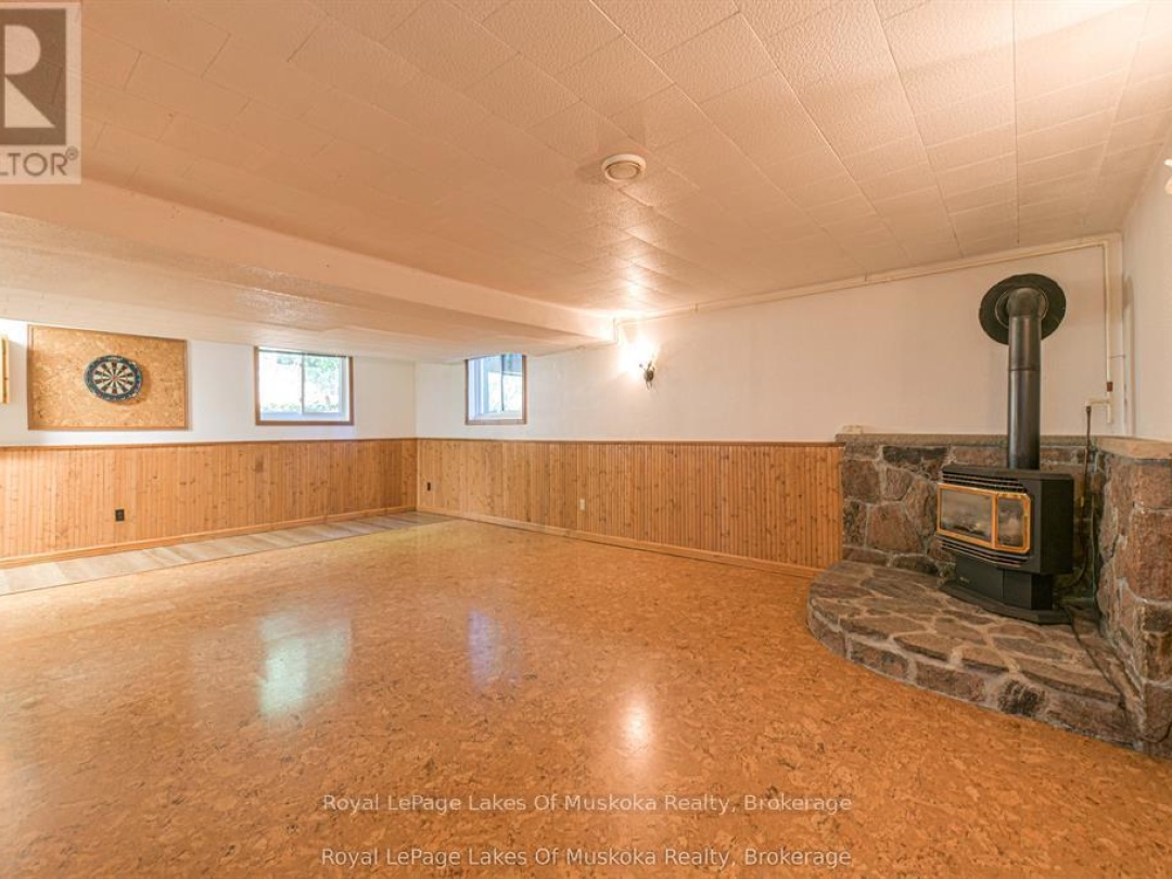 115 DOUGLAS STREET, Gravenhurst (Muskoka (S))