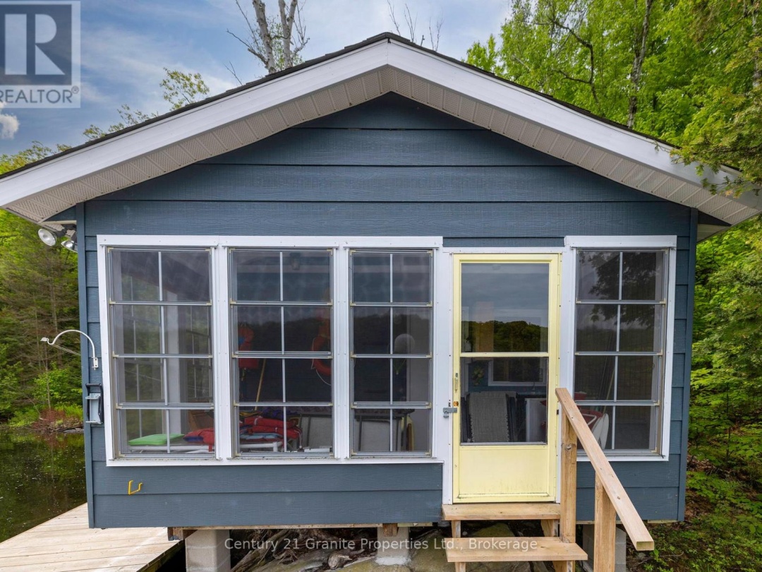 131 DOWNES ROAD, Horseshoe Lake