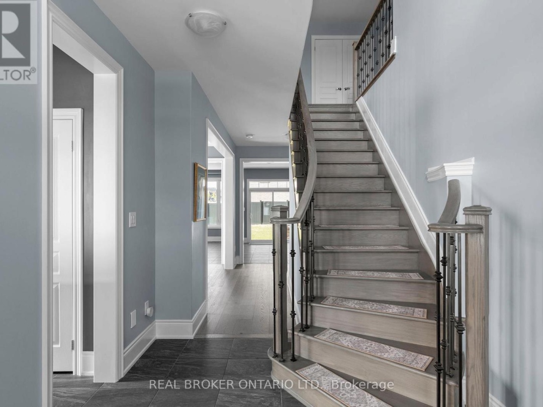3032 MONARCH DRIVE, Orillia