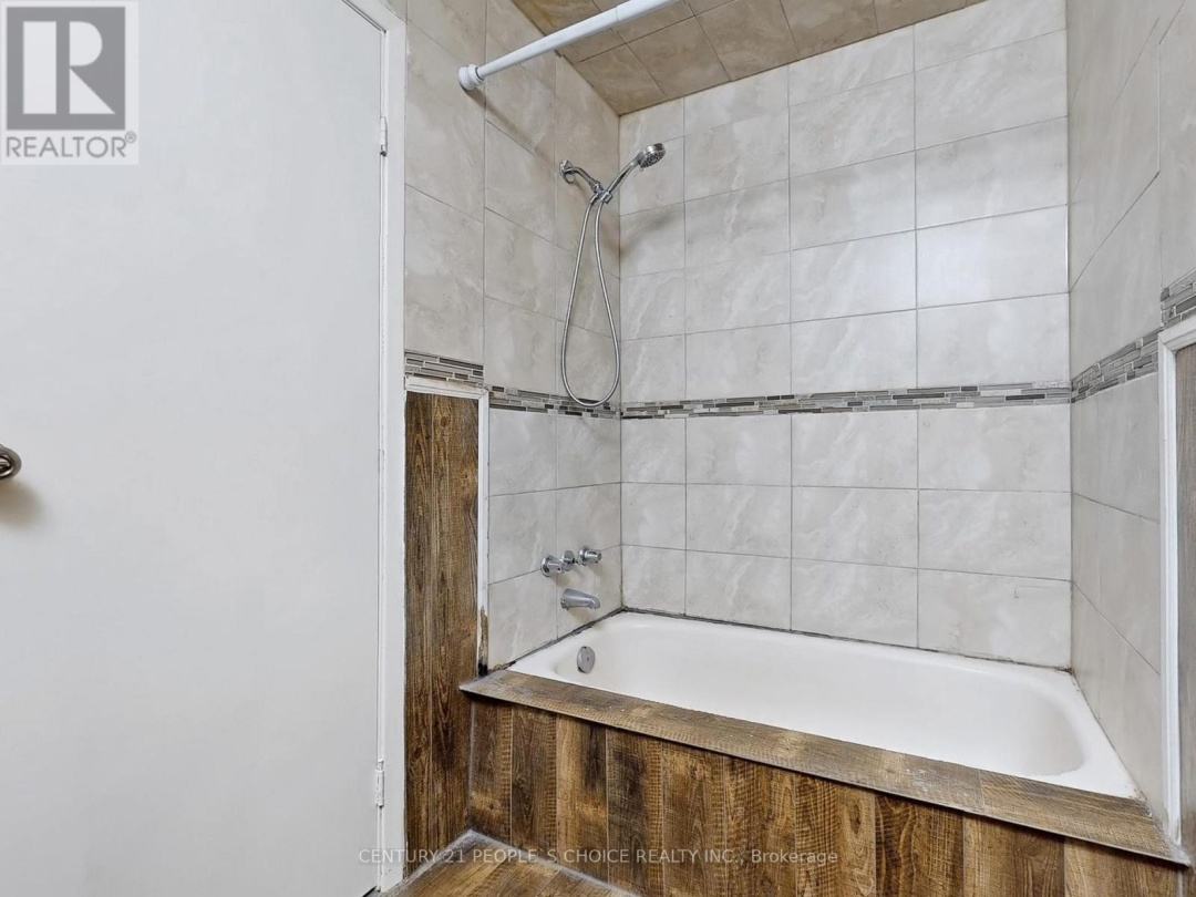 156 MAIN STREET W, 