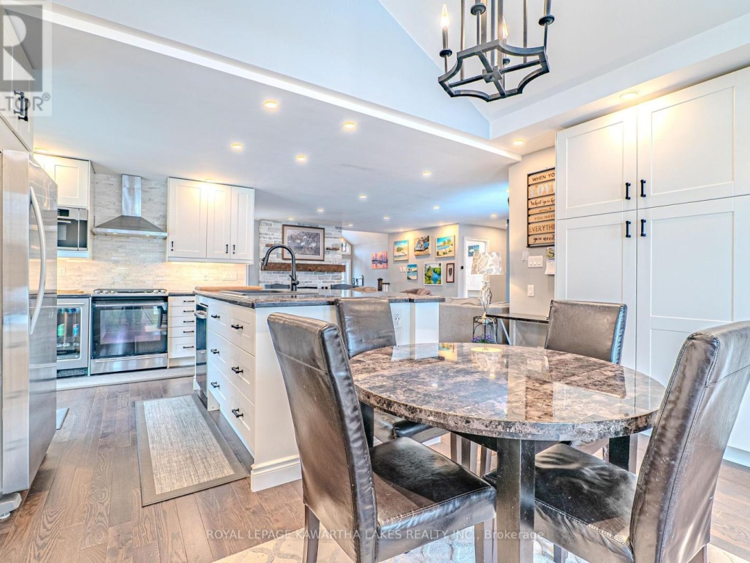 63 ROBINSON AVENUE, Mitchell Lake