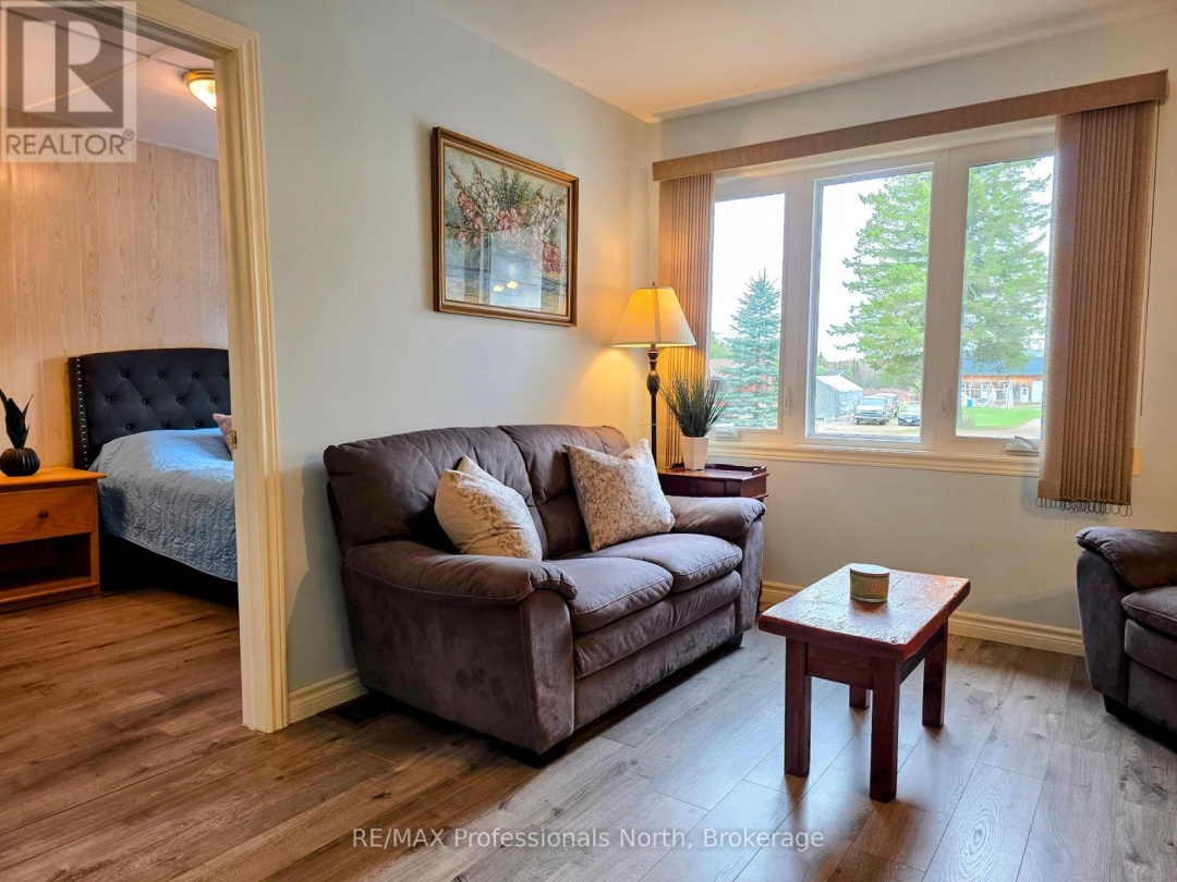 1037 WEST ROAD, Minden Hills (Minden)