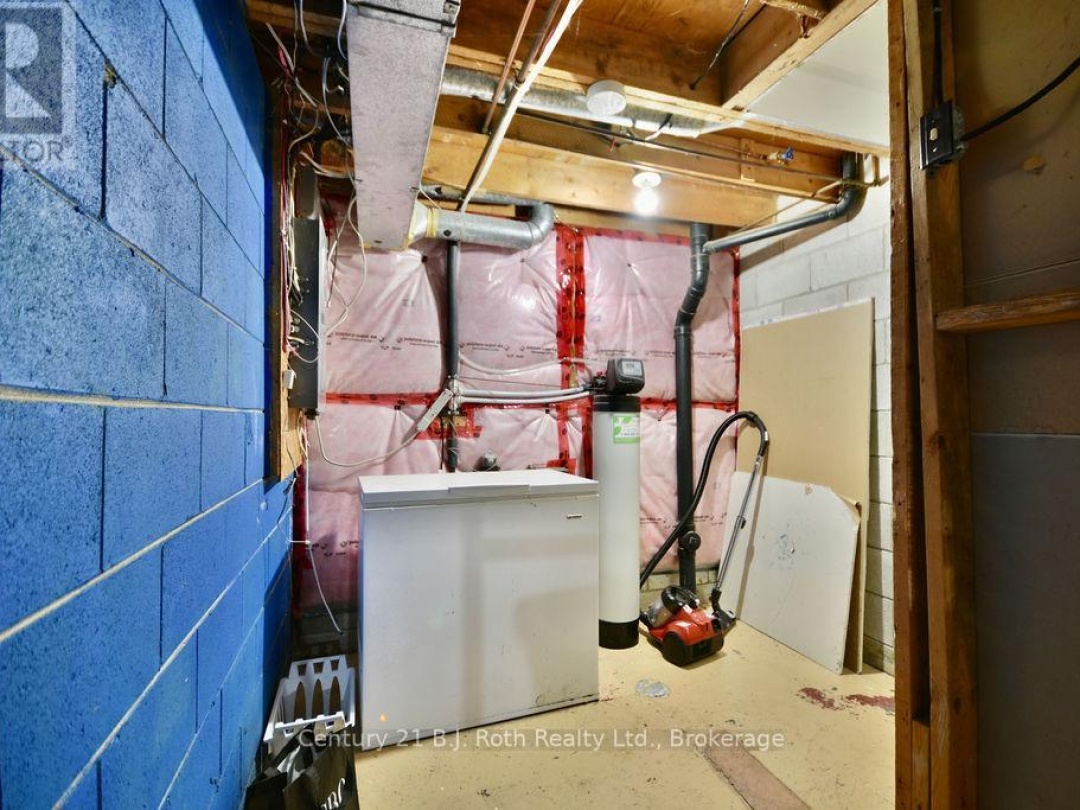 7 - 441 BARRIE ROAD, 