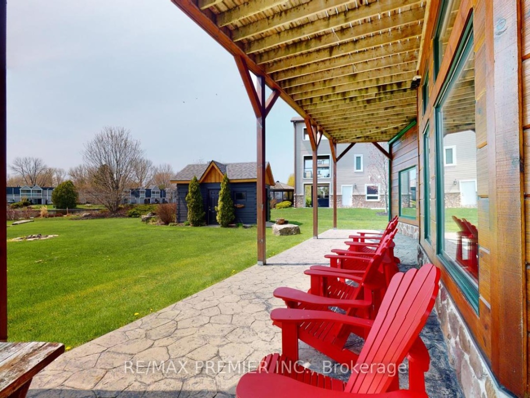 31 PARADISE BOULEVARD, Lake Simcoe