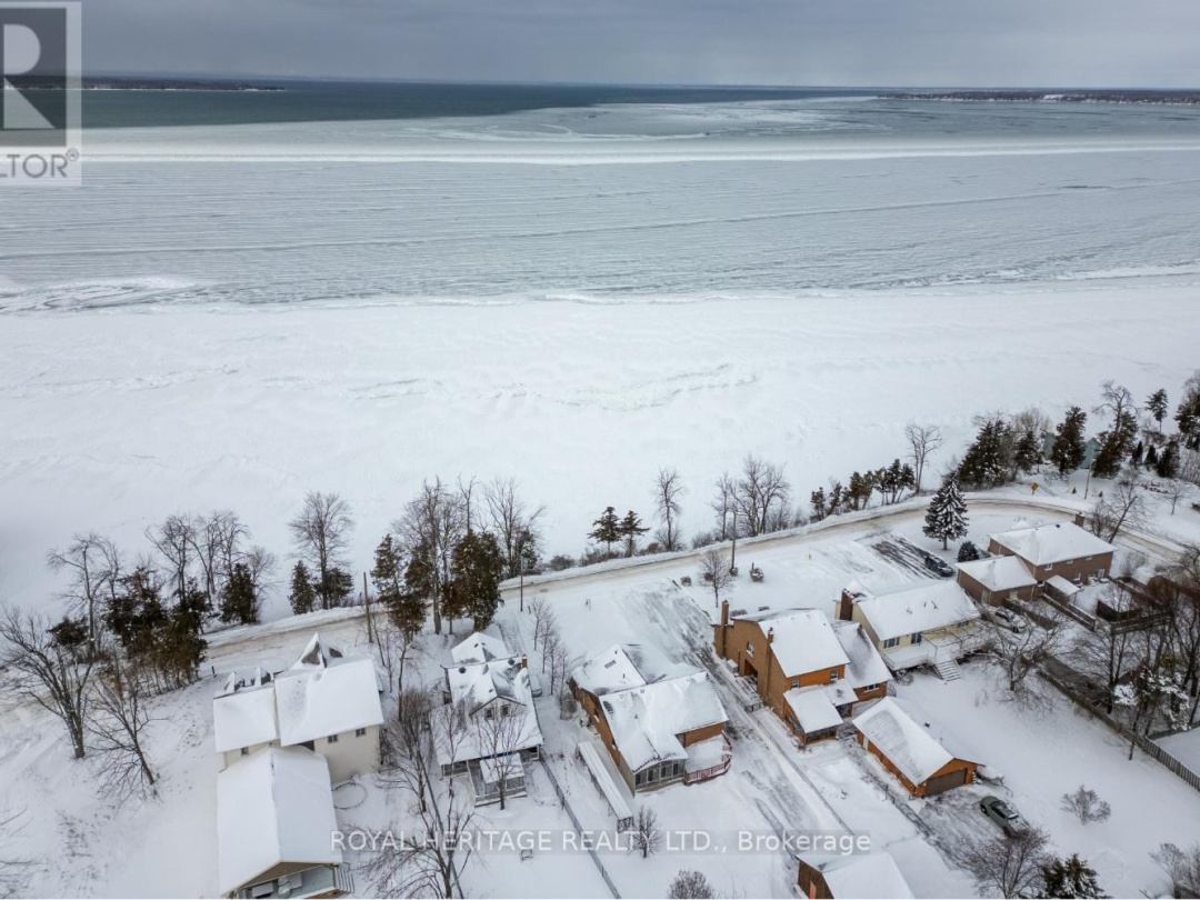 31 WELLINGTON STREET, 