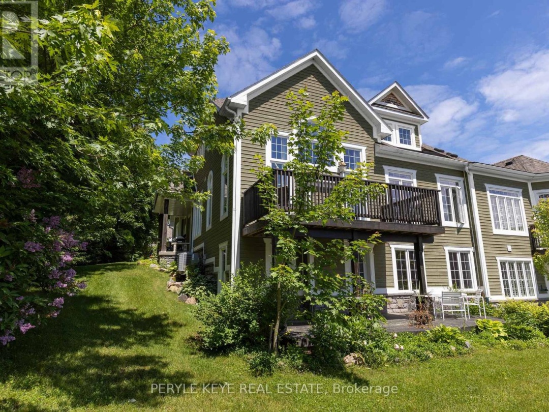 12 Stormont Court, Muskoka 