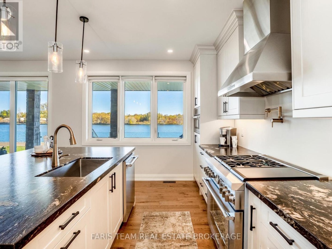 7 DOCK LANE, Georgian Bay
