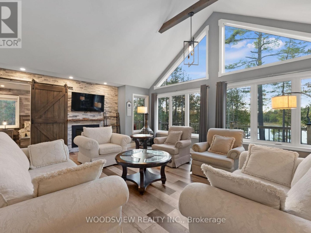 89 LITTLE SILVER WAY, 