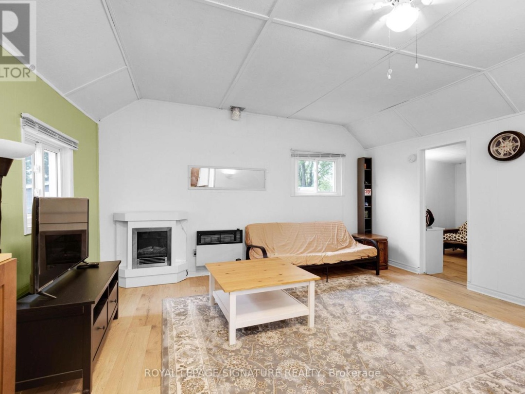 25 PLAYFAIR DRIVE, Sturgeon River
