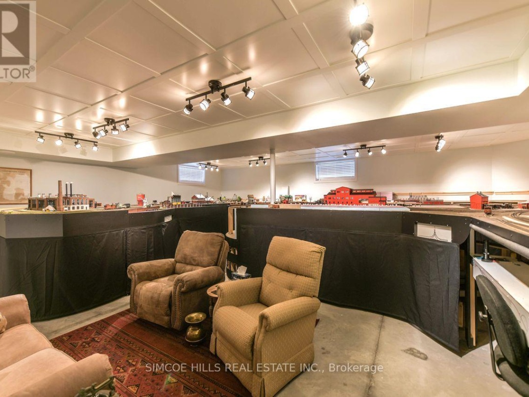 2117 ELANA DRIVE, Severn (Marchmont)