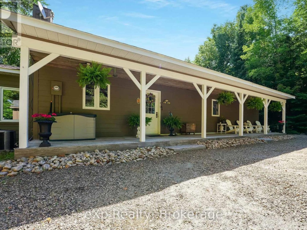 2978 KASHAGAWIGAMOG LAKE ROAD, 