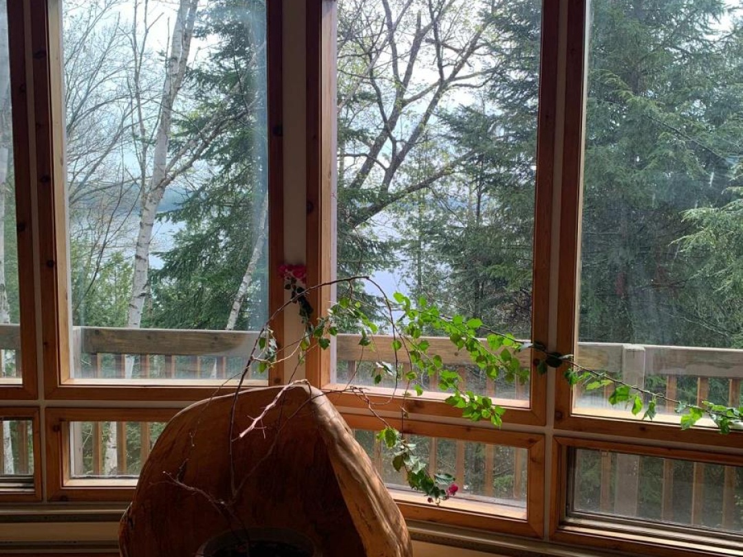 6213 KENNISIS LAKE ROAD, Kennisis Lake