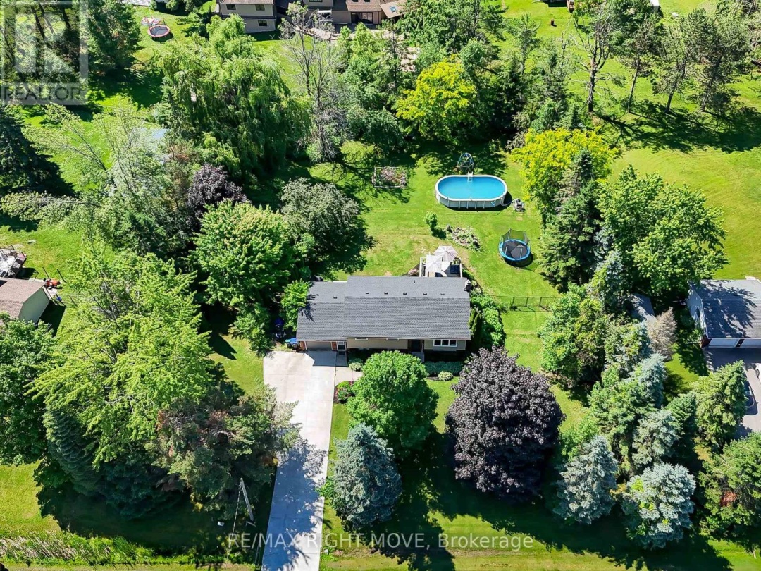 2268 THOMSON CRESCENT, 