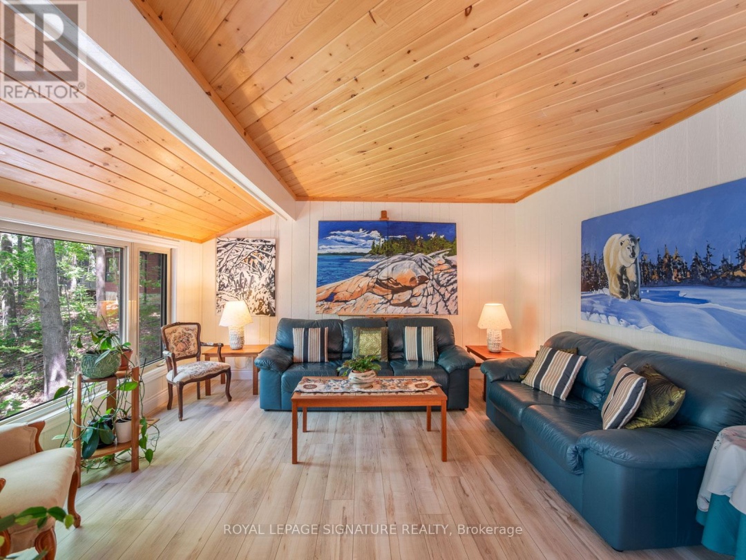 22 IROQUOIS RIDGE, 