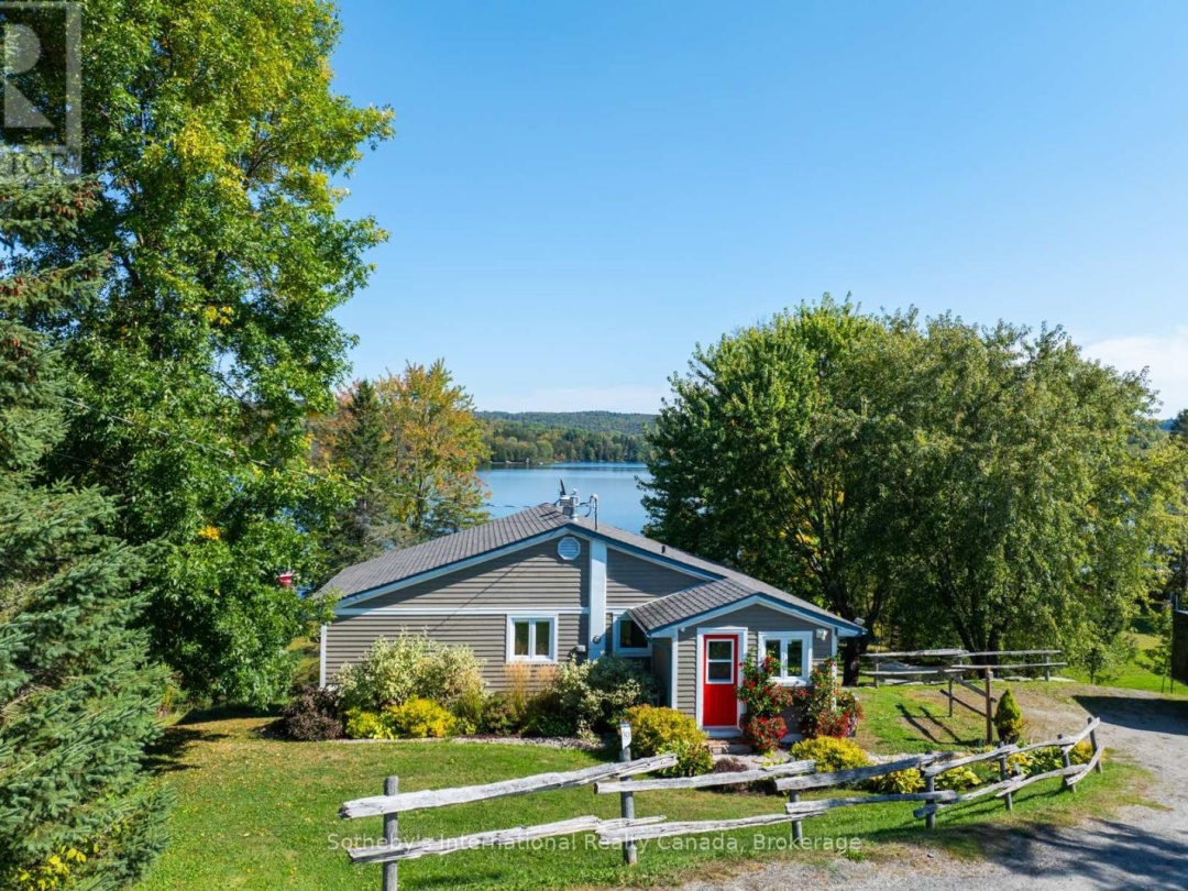 1111 MAPLEHURST DRIVE, Peninsula Lake