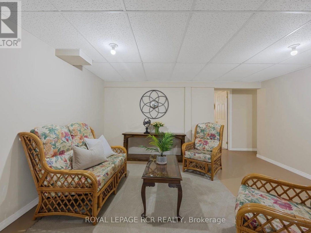 150 HEDGEWOOD LANE, 