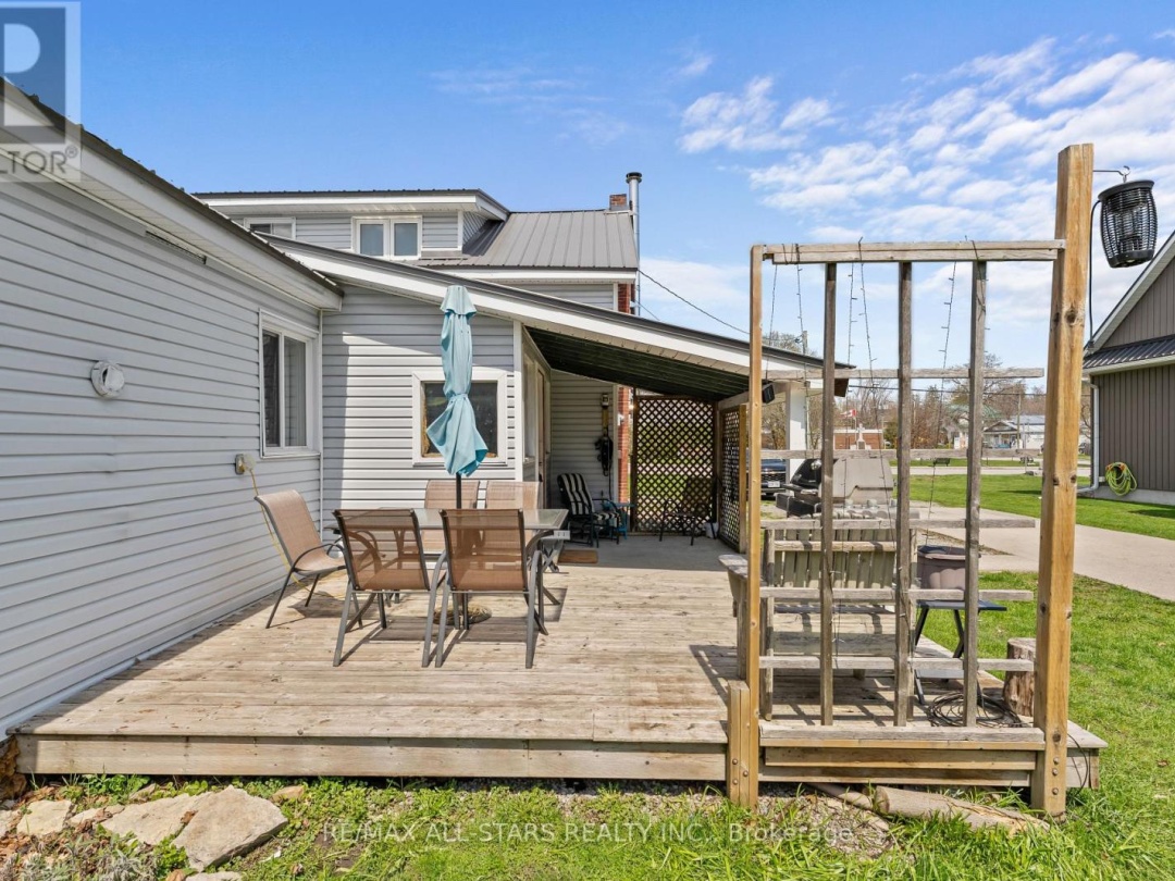 39 FRANCIS STREET W, Kawartha Lakes (Fenelon Falls)