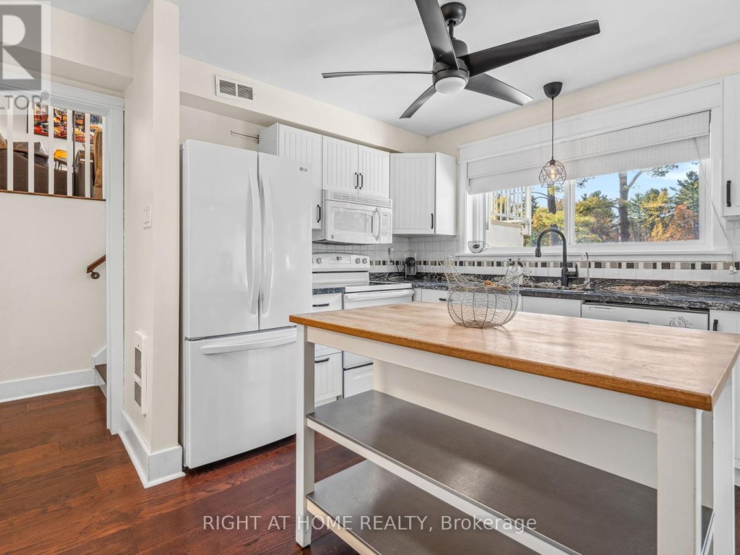 3583 RIVERDALE DRIVE, 