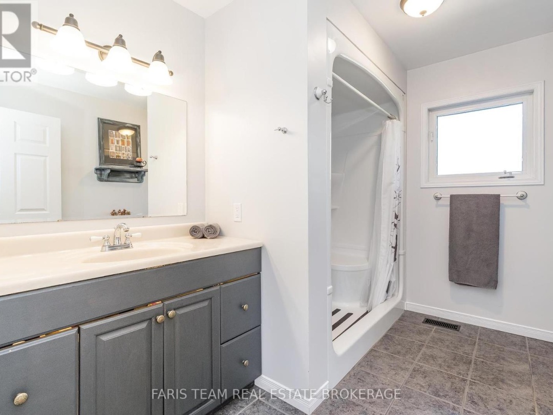 2243 ANDERSON LINE, 