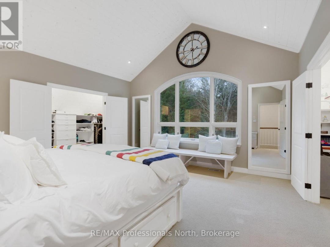 1656 MUSKOKA BEACH ROAD, Bracebridge (Muskoka (N))