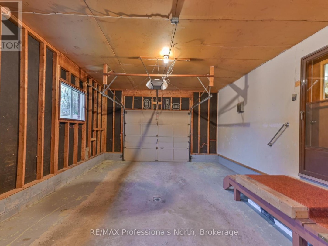 6 KNOB HILL COURT, Minden Hills (Anson)