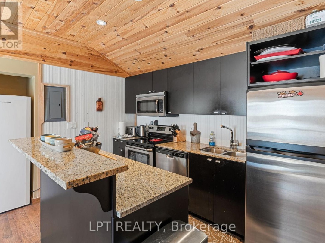 1369 HIPKISS DRIVE, Haliburton Lake