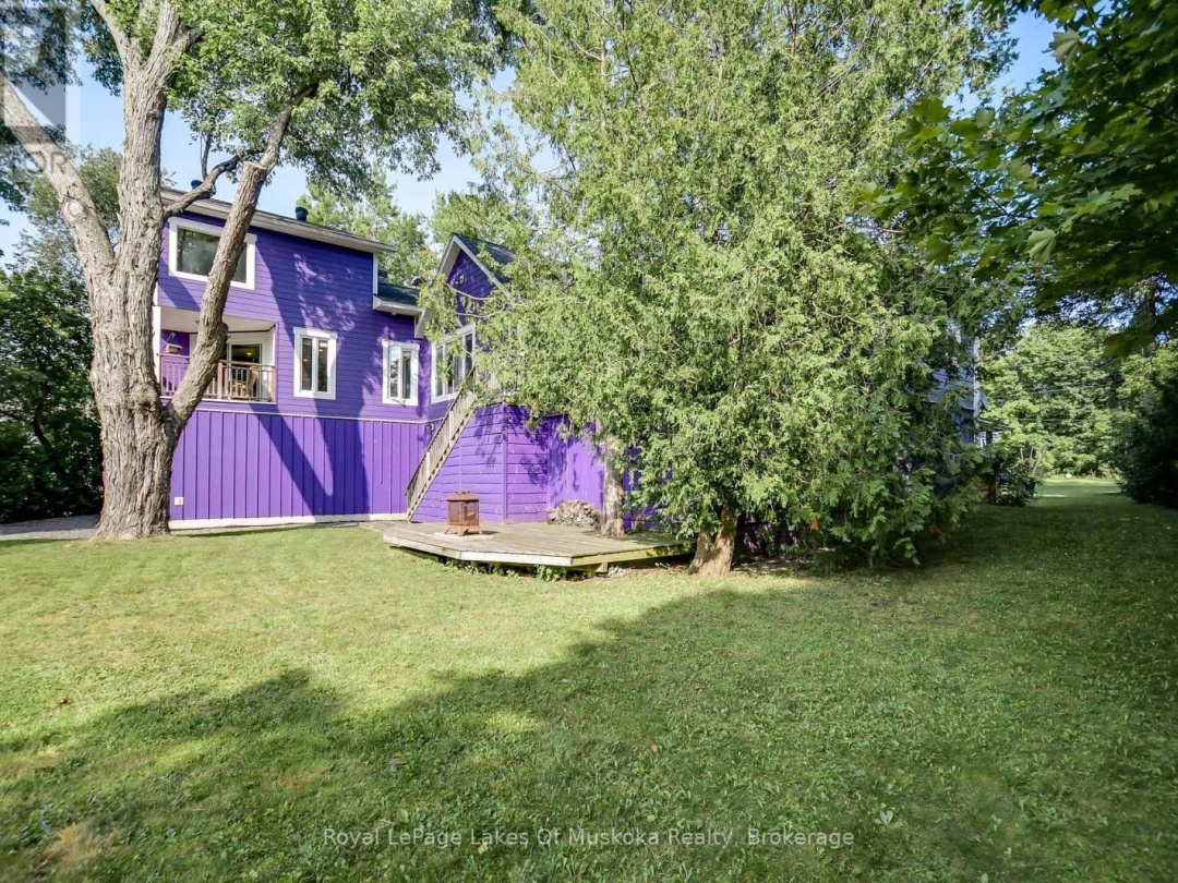230 ECCLESTONE DRIVE, Bracebridge (Macaulay)