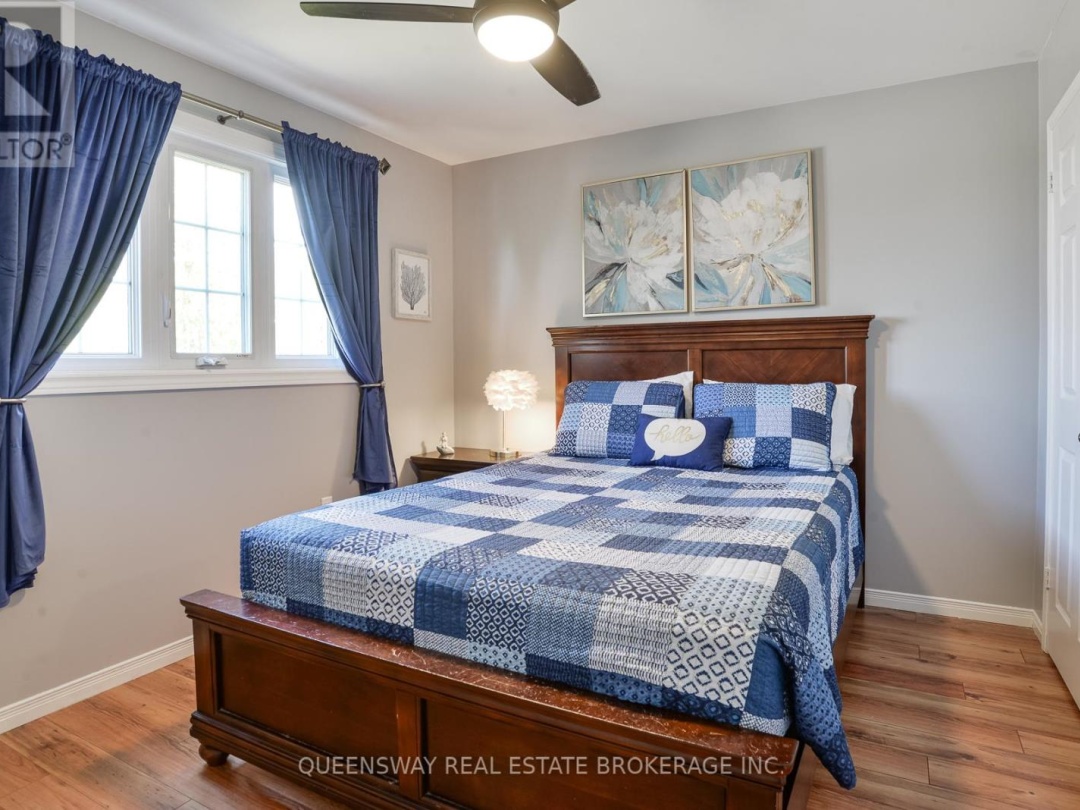 10 LEWIS DRIVE, Orillia