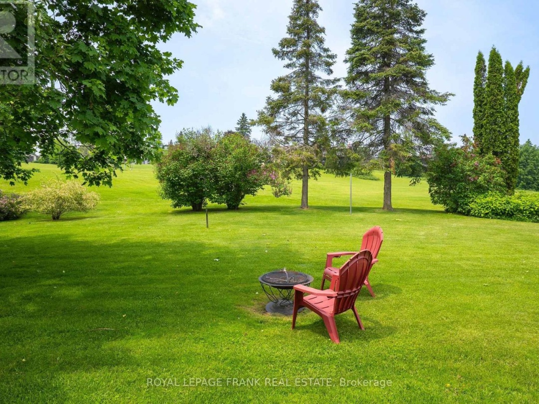 383 OLD SURREY LANE, Pigeon Lake