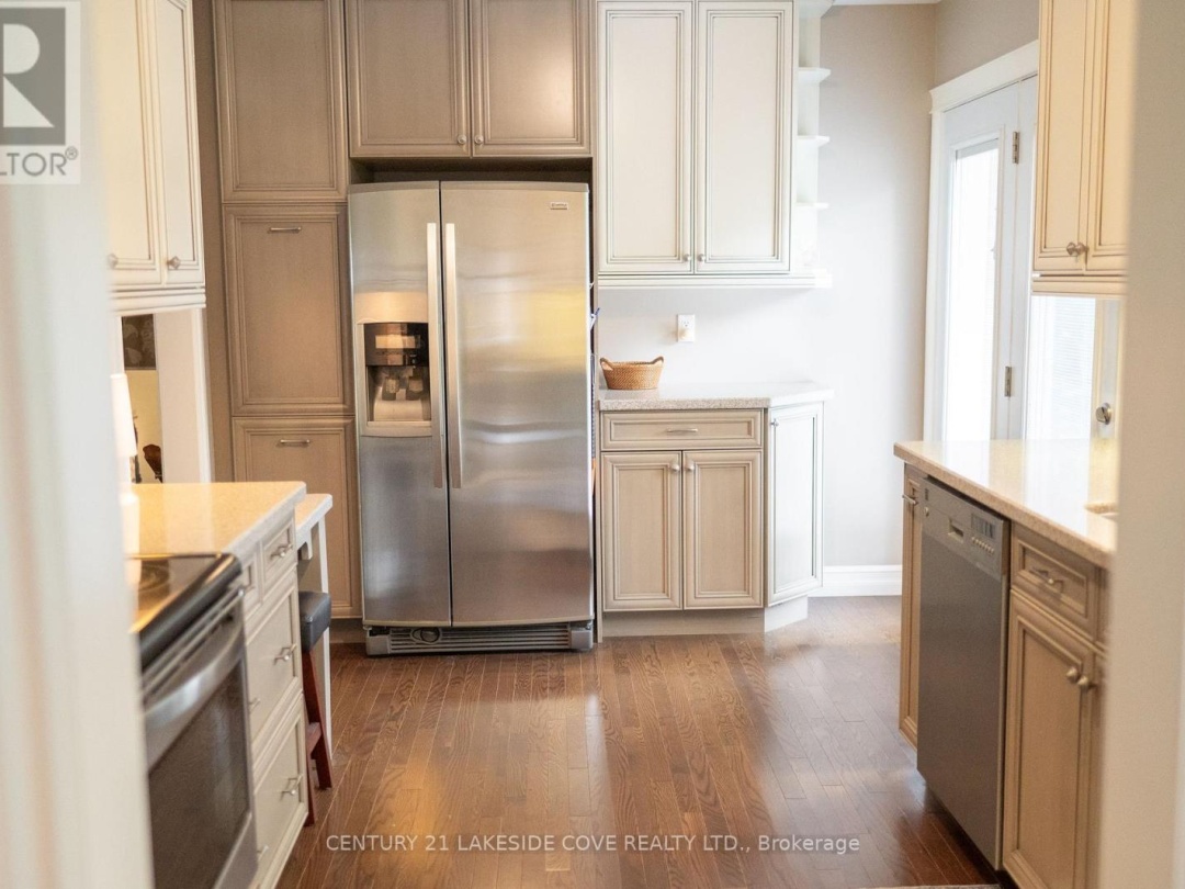 27 THICKETWOOD PLACE, Lake Simcoe