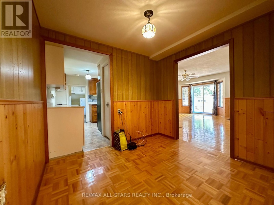 91 FRONT STREET W, 