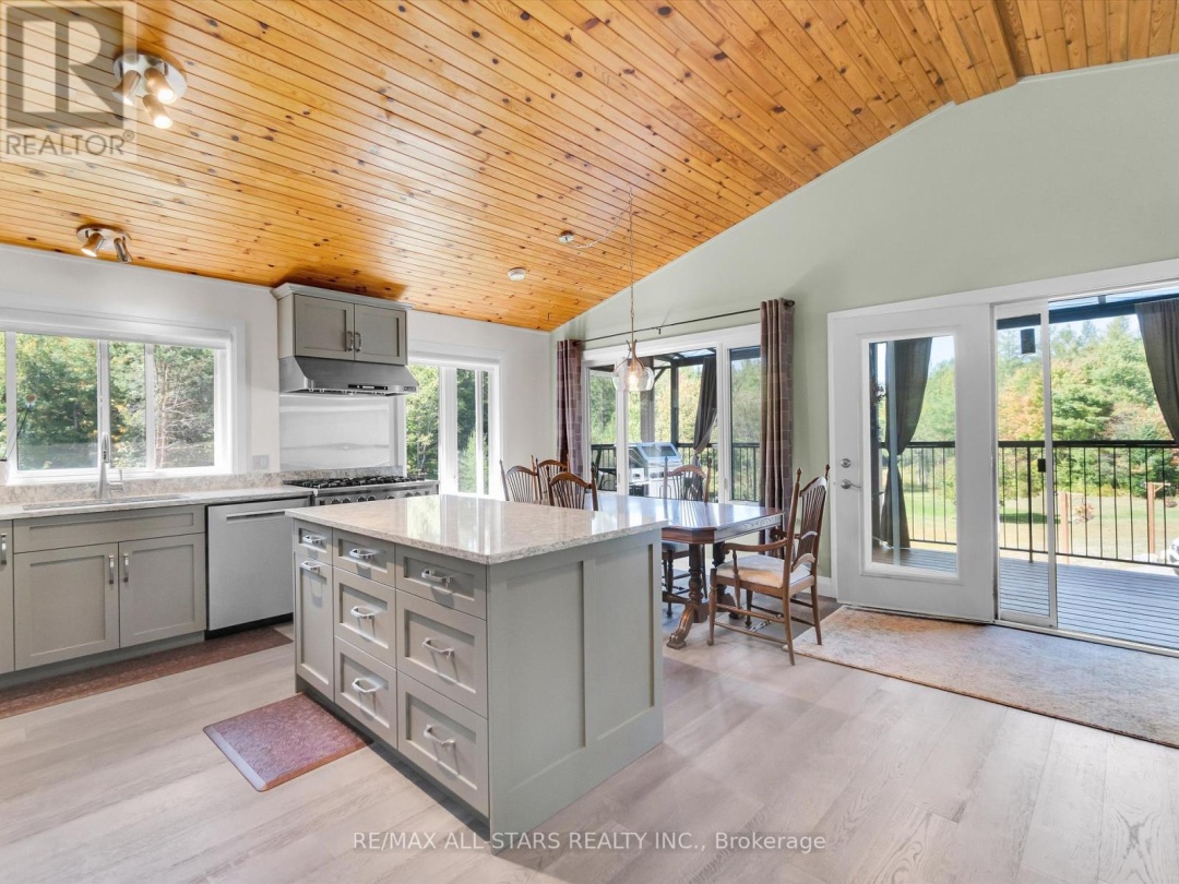 1435 FALKENBURG ROAD, Muskoka Lakes (Monck (Muskoka Lakes))