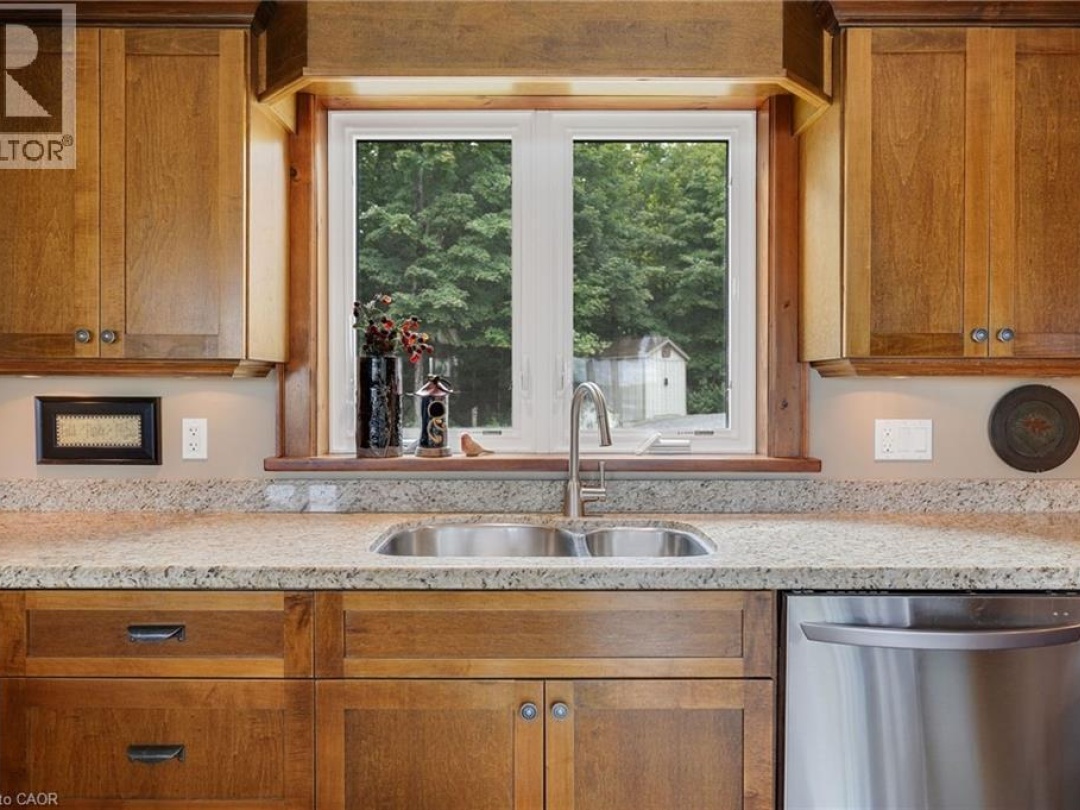 36 MANITOUWABING ESTATES Road, Manitouwabing Lake