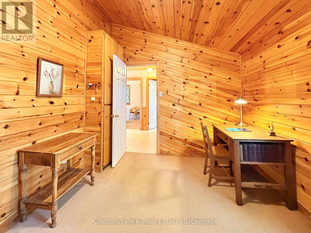 1062 ELMHURST LANE, Kennisis Lake