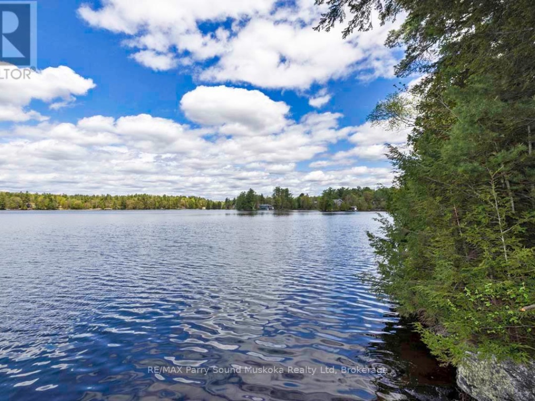 33 HOUSTON LANE, Otter Lake