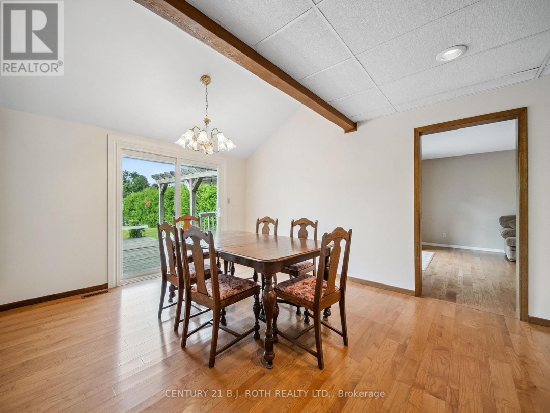 1415 CUNNINGHAM CRESCENT, 