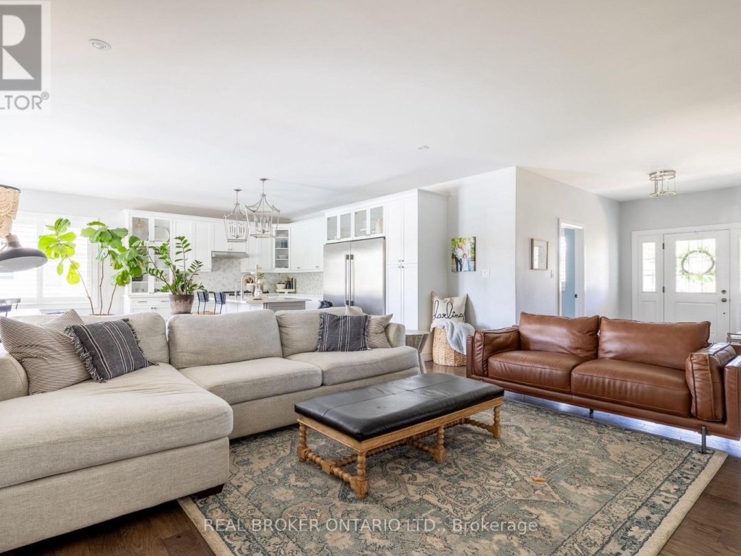 19 CHESLOCK CRESCENT, Oro-Medonte (Warminster)