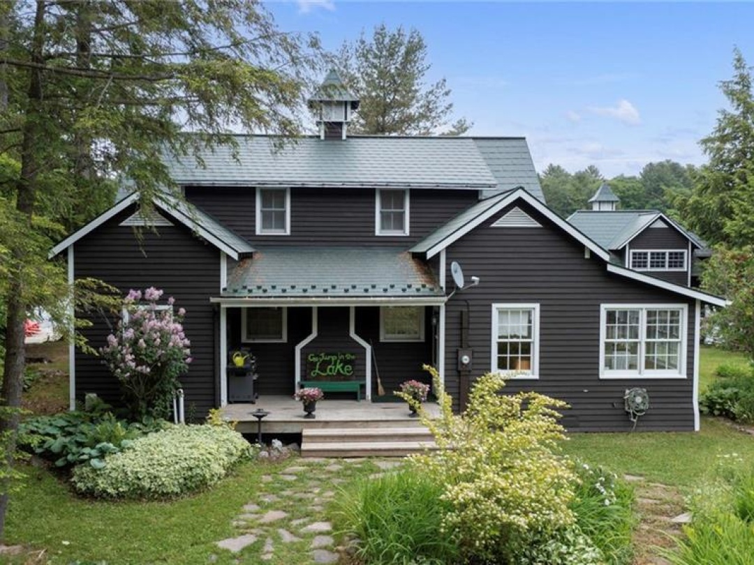 1016 Currie Street, Lake Muskoka