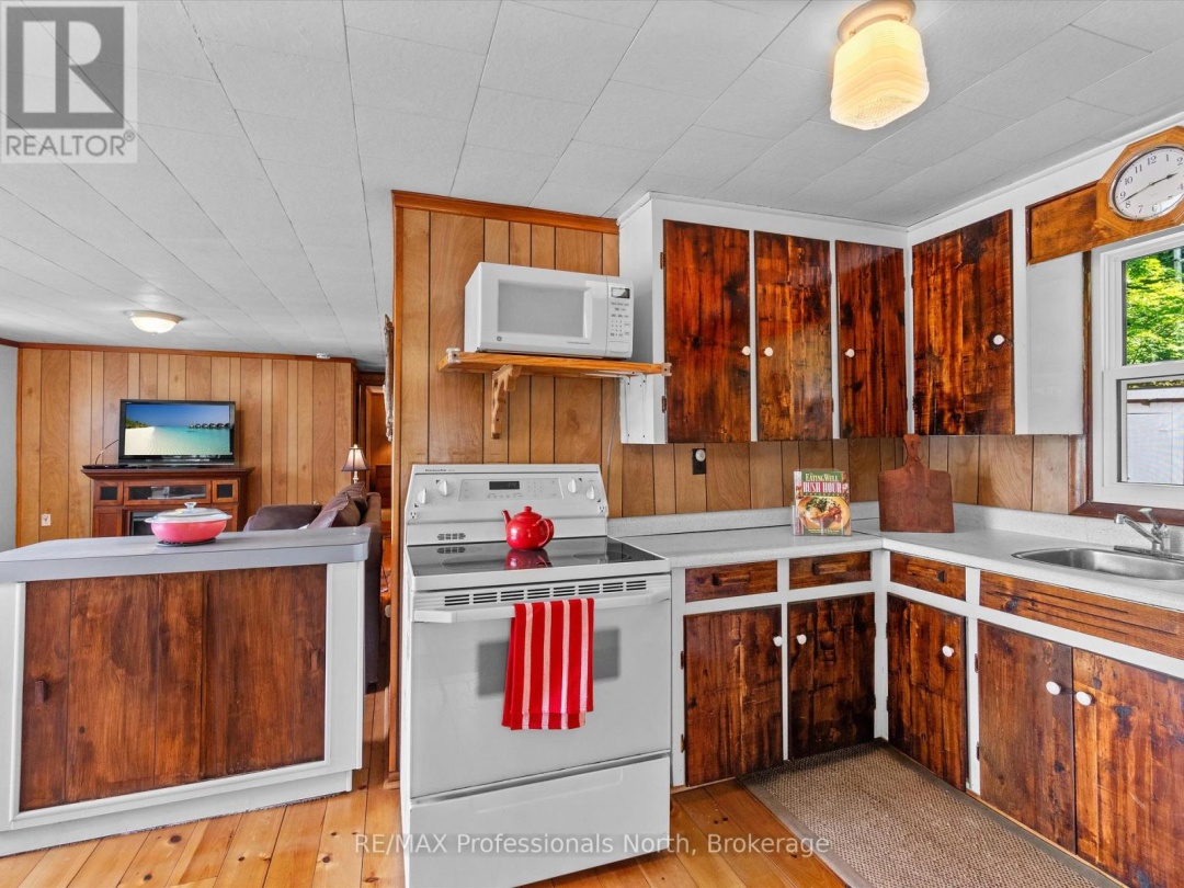 1020 GORDONIER LAKE ROAD, 