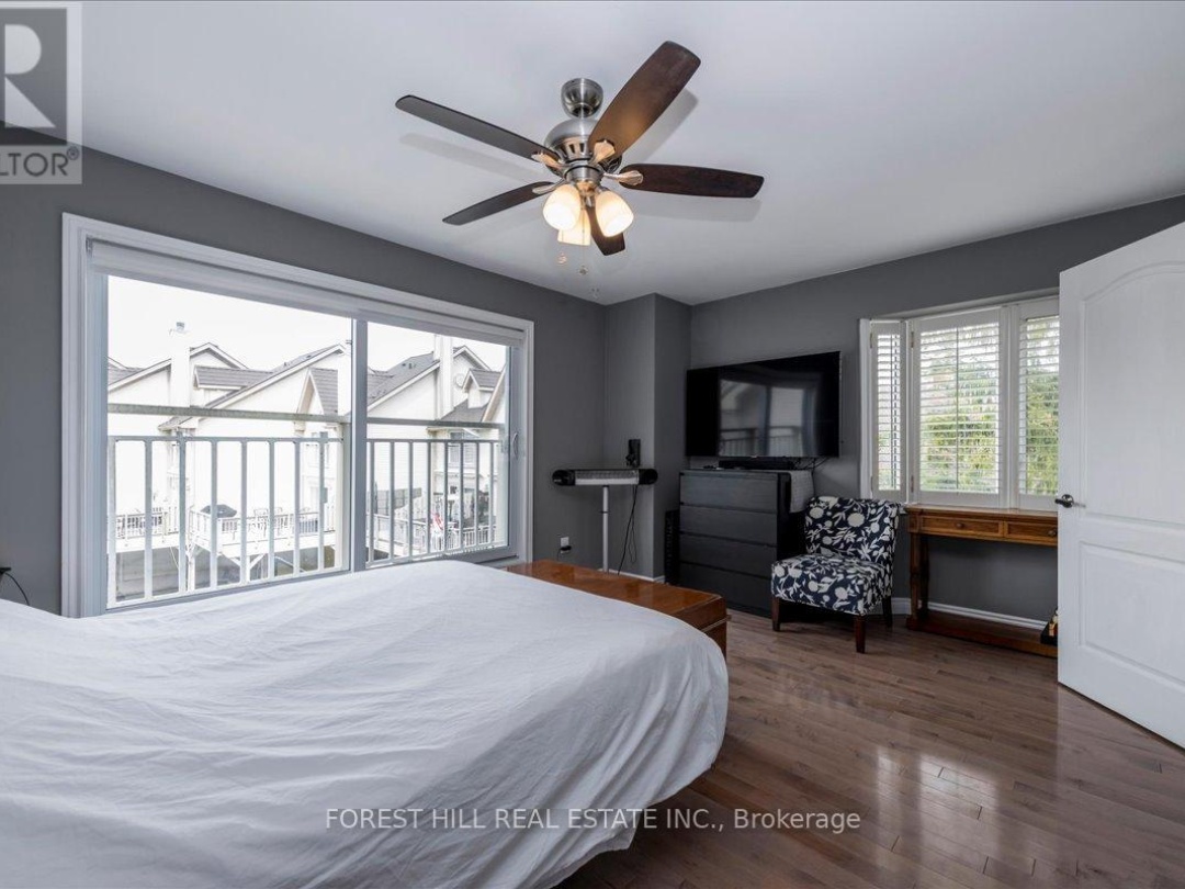 8 - 100 LAGUNA PARKWAY, 