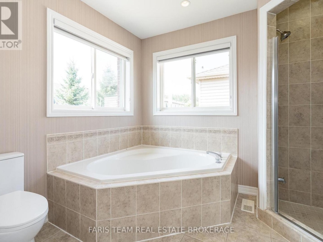 2 VANESSA DRIVE, Orillia
