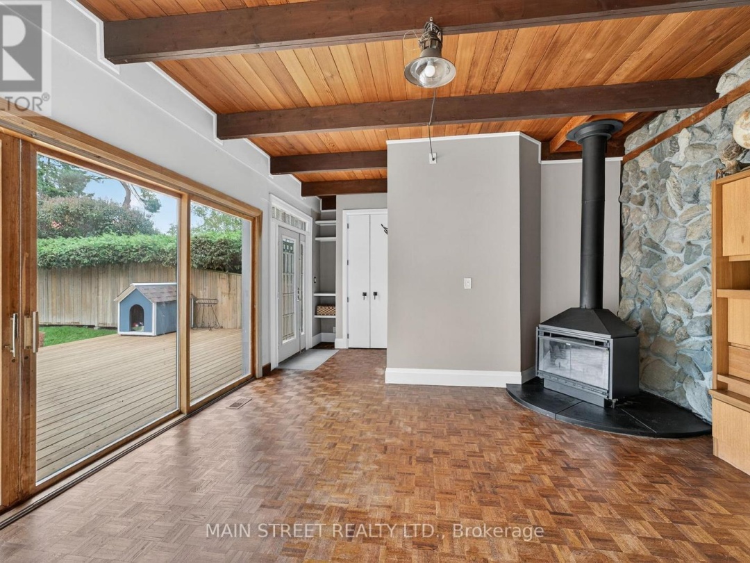 142 CEDAR BEACH ROAD, Lake Simcoe